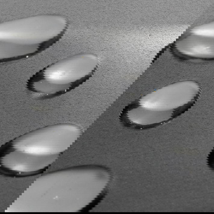 Hydrophobic properties repel water molecules - Deante.pl